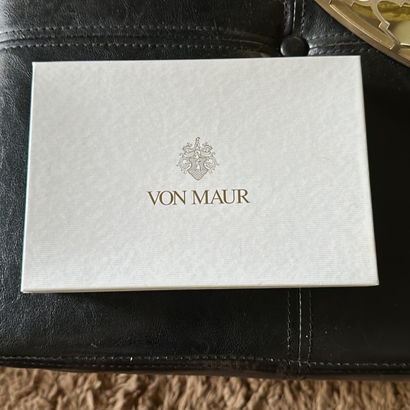 Necklace - Picture 3 of 3